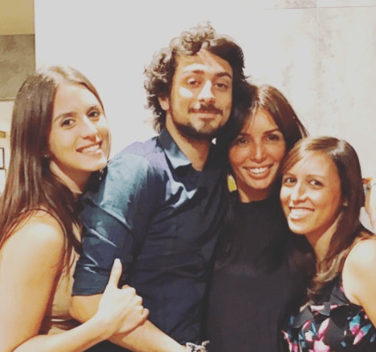 Junto a sus hijos Andrea, Gabriella y Harold, ella vive a plenitud uno de los mejores momentos de su carrera profesional y personal.