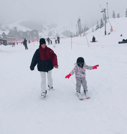 Tanto Hannah como Nicole fueron muy pacientes y cuidadosas con esta chiquita deportista.