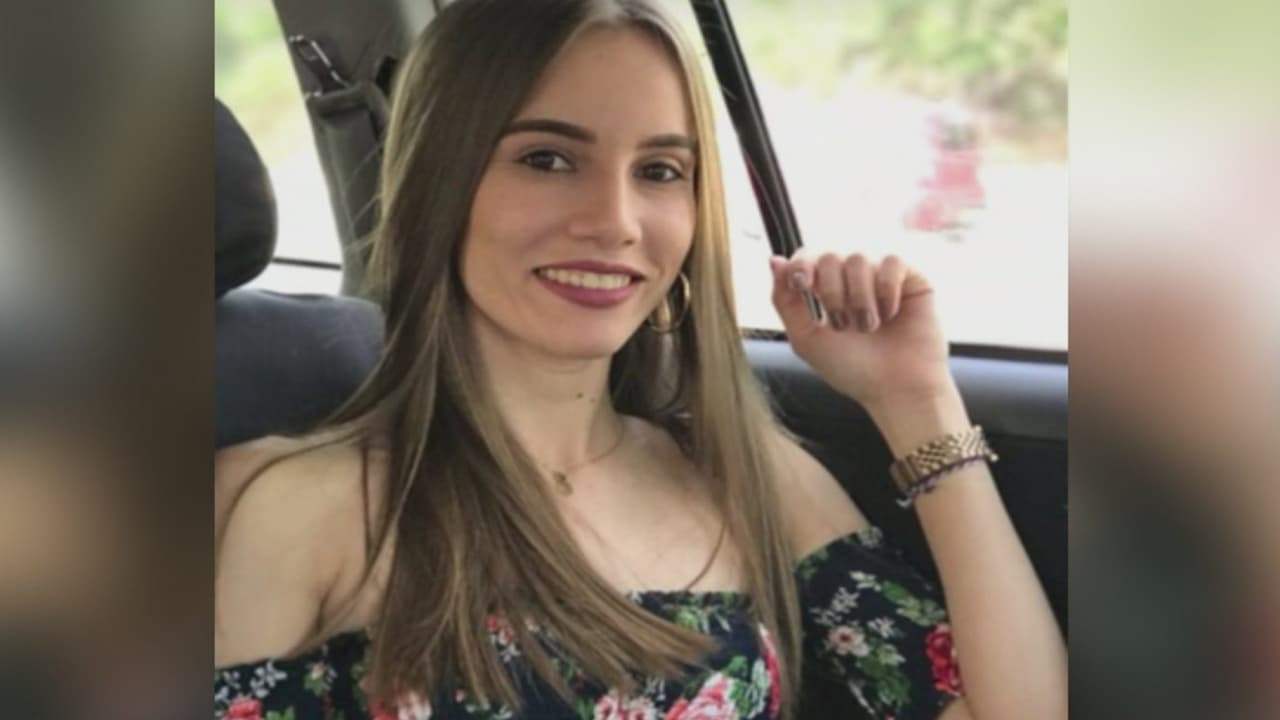 <b><a href="https://www.univision.com/local/dallas-kuvn/madre-idalis-carrero-magobet-apunalada-grand-prairie-acusa-a-ricardo-nevarez-suarez">Idalis Carrero Magobet,</a></b> de 25 años, fue encontrada muerta y con varias heridas aparentemente causadas con un arma blanca el pasado 8 de septiembre en una casa en Grand Prairie, según la policía. 
<br>