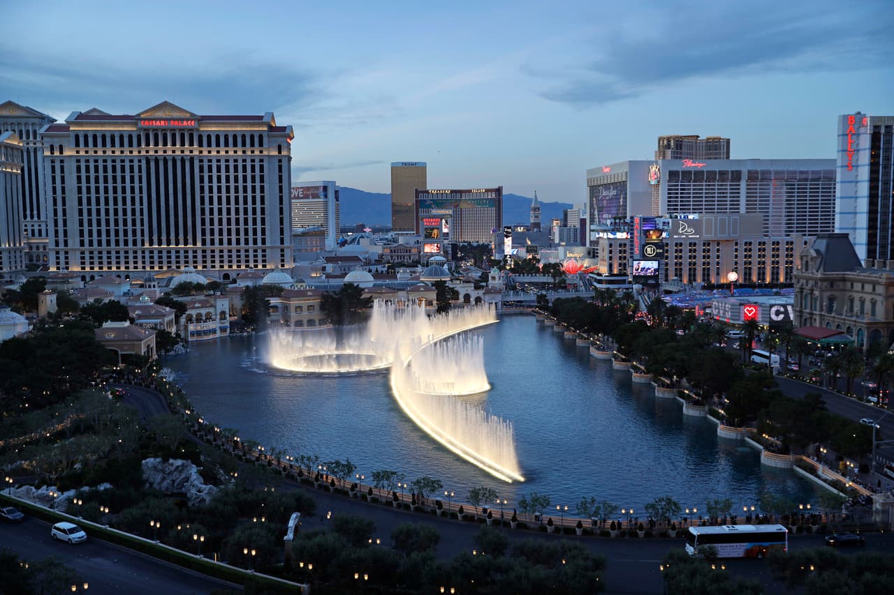 <b>7. LAS VEGAS, Nevada.</b> Conocida en el mundo entero por su vida nocturna (y sus excentricidades) puede ser una buena opción si estás buscando tu primer hogar. Precisamente, las actividades de entretenimiento es otra de las variables estudiadas, por lo que la conocida como 'ciudad del pecado' seguro obtuvo una buena valoración en dicha categoría.