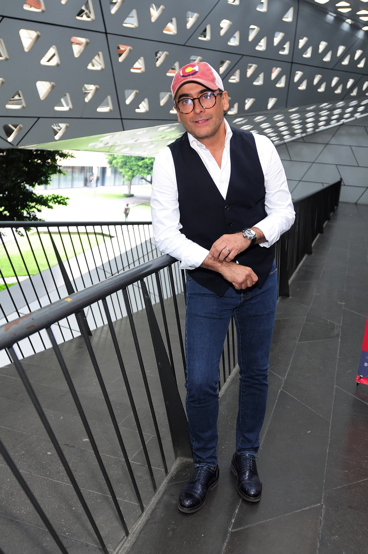 Los delincuentes le pedían a su familia un millón de dólares, pero finalmente lo soltaron una semana después y hasta le regresaron su celular.