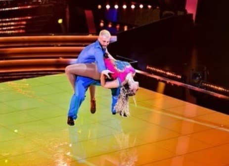 Sin embargo, a pesar de ser un gran esfuerzo, Aleyda aseguró que en esta etapa en el reality se siente"satisfecha, todavía tengo mucho que aprender pero me lo estoy disfrutando al máximo. No sé cómo explicarles lo feliz que me pongo tratando de ser bailarina".