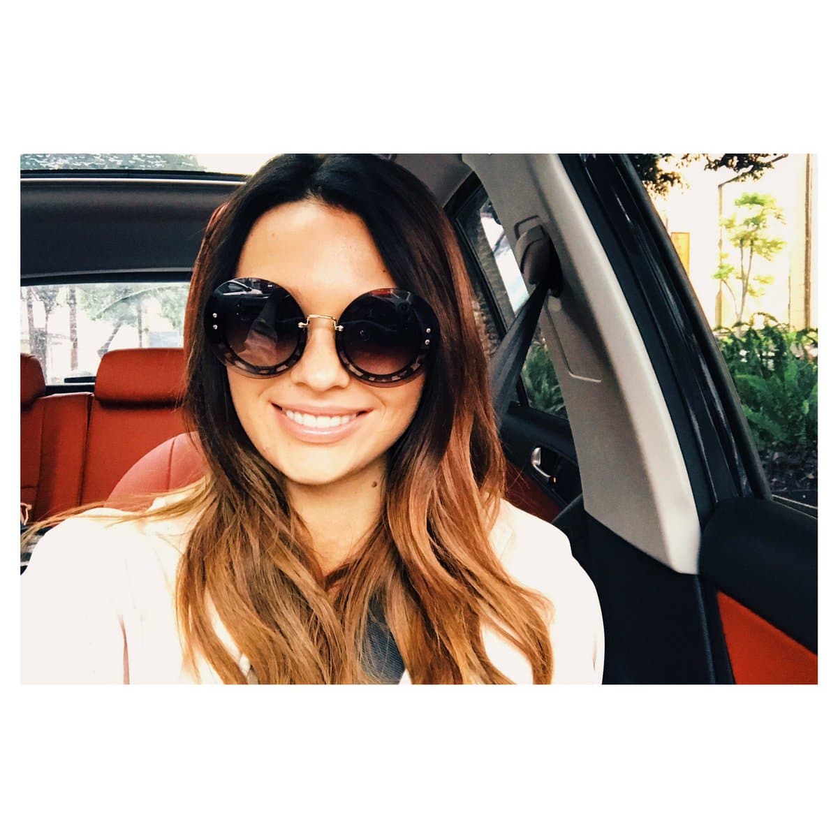 A pesar de que su familia vive en Rusia, ella está muy contenta en México.