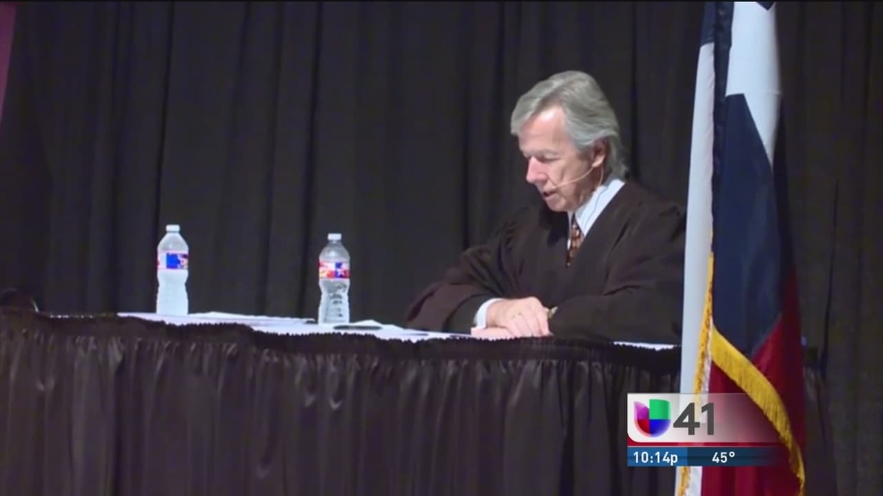 Juez federal es sancionado tras afirmar que quienes no acepten a Trump deberían irse de Estados Unidos