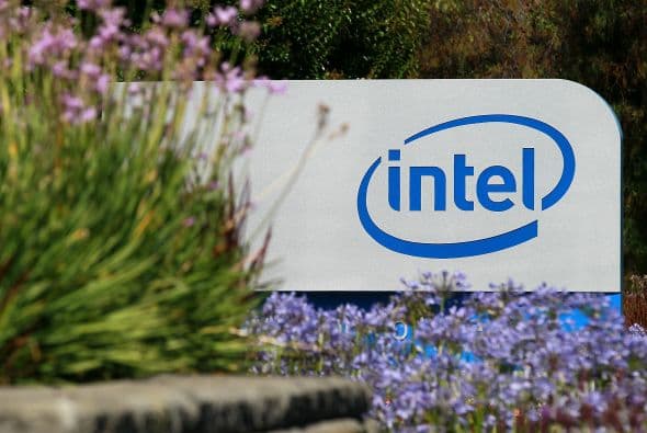 Si tú estás interesado en alguna de estas plazas y deseas impresionar al reclutador toma en cuenta los consejos de Cindi Harper, manager del staff de Intel para América: "Tomamos nota cuando un solicitante demuestra interés sincero en una posición en particular y nos muestra que ha hecho investigación acerca de Intel. El demostrar que eres un apasionado de la tecnología y que quieres hacer una diferencia innovando es definitivamente de ayuda", afirmó.