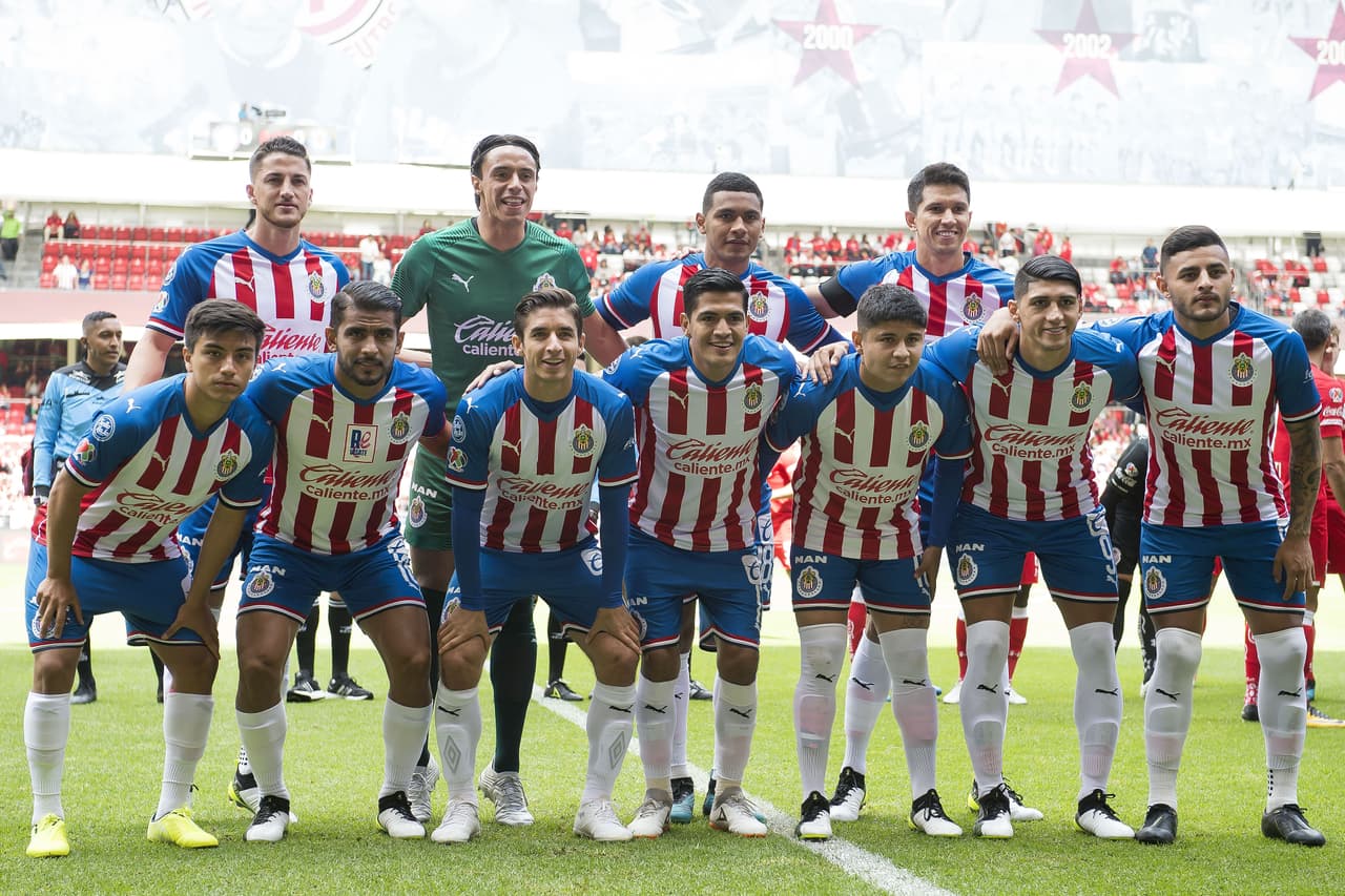 Chivas vence a Toluca con tres goles a uno; Guadalajara se aferra a la Liguilla. Alan Pulido es el máximo anotador mexicano de la Liga MX.