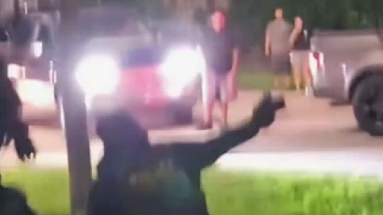 Gas pimienta y armas como amenaza: El polémico operativo de ICE en Naples, Florida, que dejó con temor a testigos