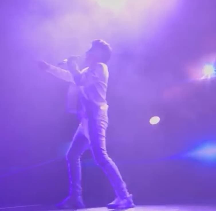 Angel heredó el gusto por la música de su madre y en algunas presentaciones, como la del pasado 25 de agosto, él se encarga de presentar a Gloria Trevi en los escenarios, interprentando el tema: 'Gloria' de Humberto Tozzi, que hiciera famoso en los años 80 la estadounidense Laura Branigan.