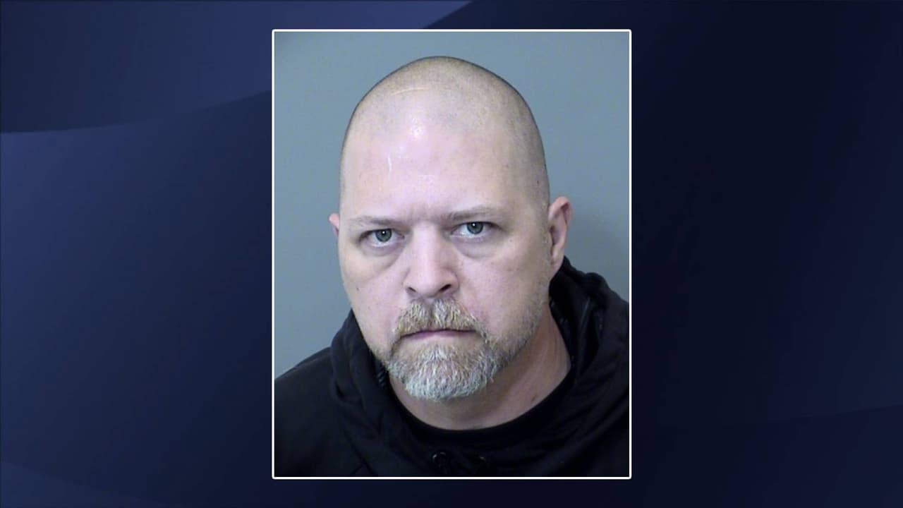 Detienen a guardia de una morgue en Phoenix por conducta sexual inapropiada con un cadáver