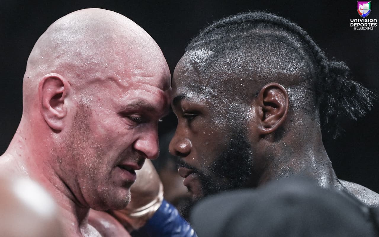 Tyson Fury y Deontay Wilder brindaron una pelea para la historia en el Staples Center de Los Ángeles. Wilder, monarca del CMB de peso completo, tiró en dos ocasiones al inglés, quien se levantó tras dominar la contienda con su elusivo boxeo. AL final, los jueces otorgaron un empate.