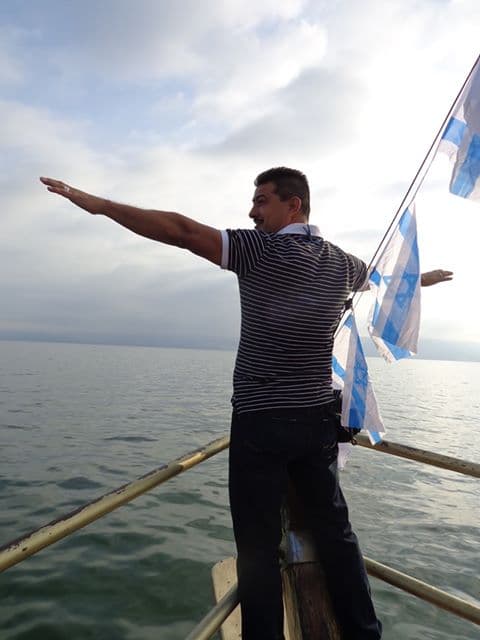 El activista también fundó Radio Encuentro Austin, una estación radial cristiana enfocada a servir a la comunidad hispana de la ciudad.
<br>