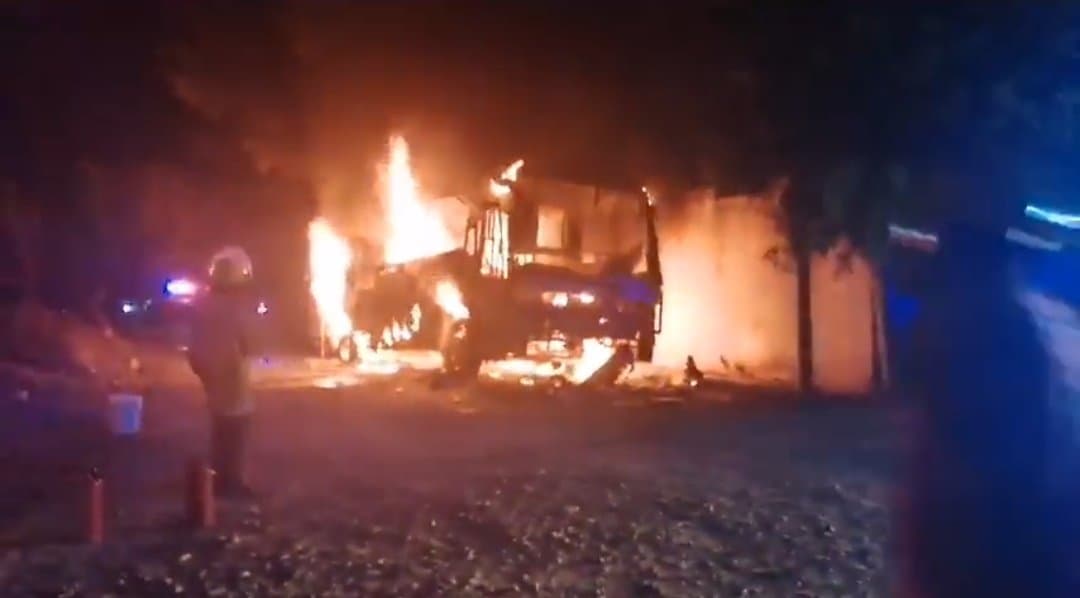 El sábado pasado, 23 de mayo, vecinos de Iguala en Guerrero, reportaron ante las autoridades el incendio de un autobús.