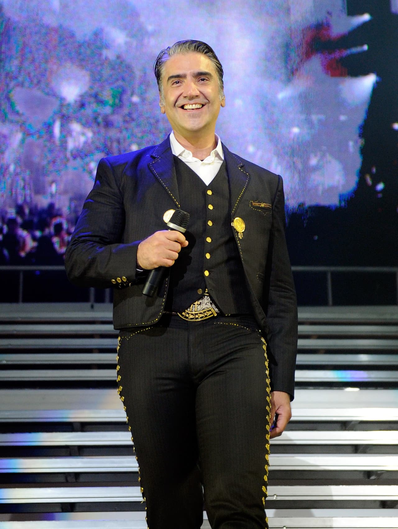 La semana pasada también canceló su presentación en la Feria de Zacatecas y en los últimos días ha publicado mensajes para sus seguidores, a quienes no ha dejado de agradecer su apoyo en estos momentos tan difíciles.