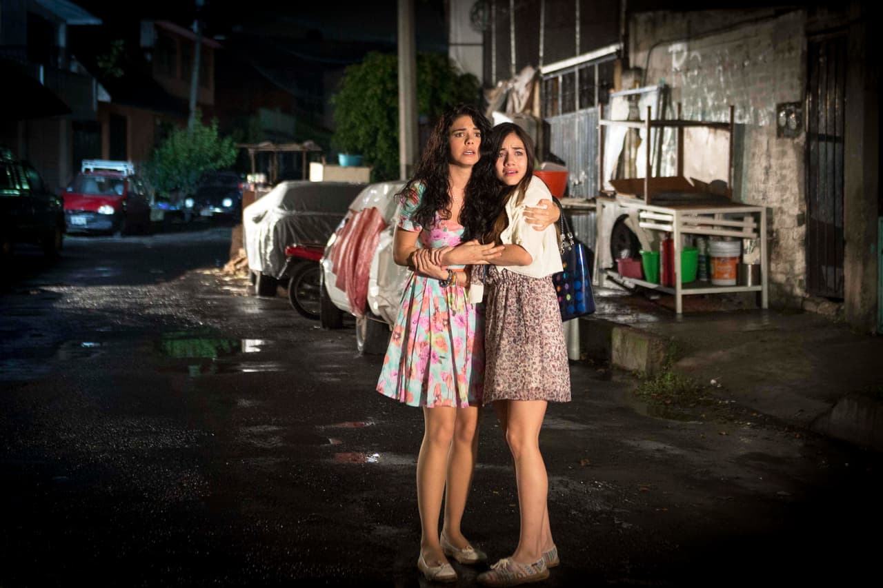 Después Fiorella dejó la medicina de Gianna en la aduana.