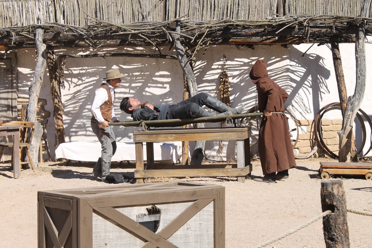 Old Tucson presenta tres shows en vivo en un día.