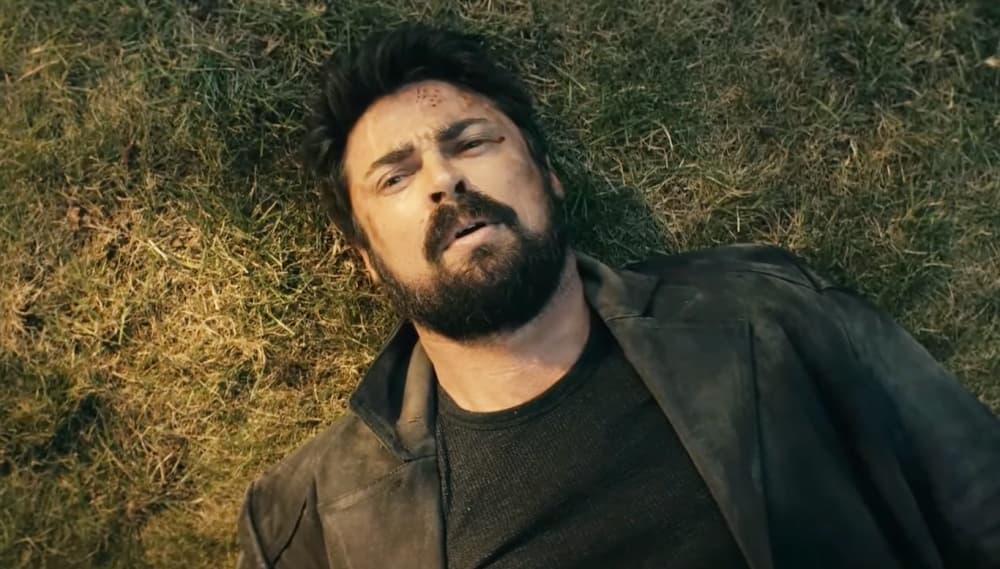 Butcher después de hacer explotar una casa para matar a Homelander en 'The Boys'