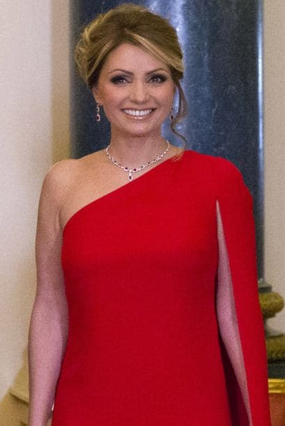 Ay, Angie! Te hubieras puesto ha estudiar inglés antes del viaje.