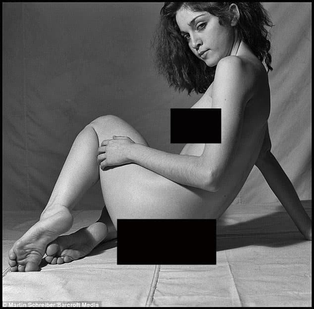 La Reina del Pop aparece como Dios la trajo al mundo.