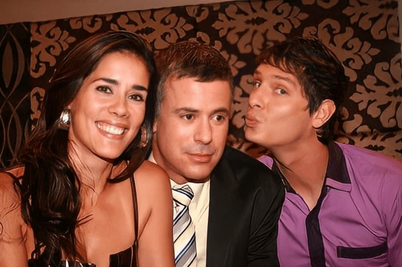 'Eva del Edén', 'Decisiones', 'La ex', 'Yuru, la princesa amazónica', 'Tiempo final', 'Amas de casa desesperadas', 'Bermúdez', 'Los exitosos Gome$' (foto), 'Hotel Otelo', 'Al fondo hay sitio', 'El Cazafortunas', 'El regreso de Lucas' y 'De vuelta al barrio' fueron otras de las telenovelas y series en las que participó.
<br>