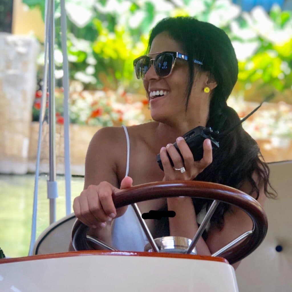 La conductora dominicana tiene un gran carisma y simpatía pero sabemos que las sonrisas de los últimos meses se deben al gran amor que vive con su novio Francesco Zampogna.
<br>