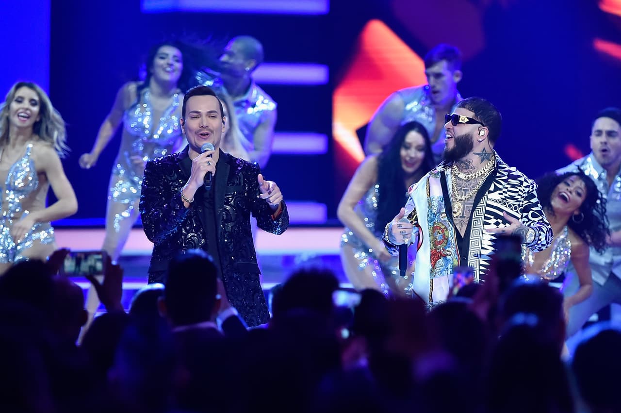 El salsero
<b>Victor Manuelle</b> se pronunció y disculpó por tal hecho. Incluso, defendió la canción citando otras letras de la misma y comentando la controversial relación que hubo entre Chris Brown y Rihanna que no fue ninguna mentira.
<br>
<br>