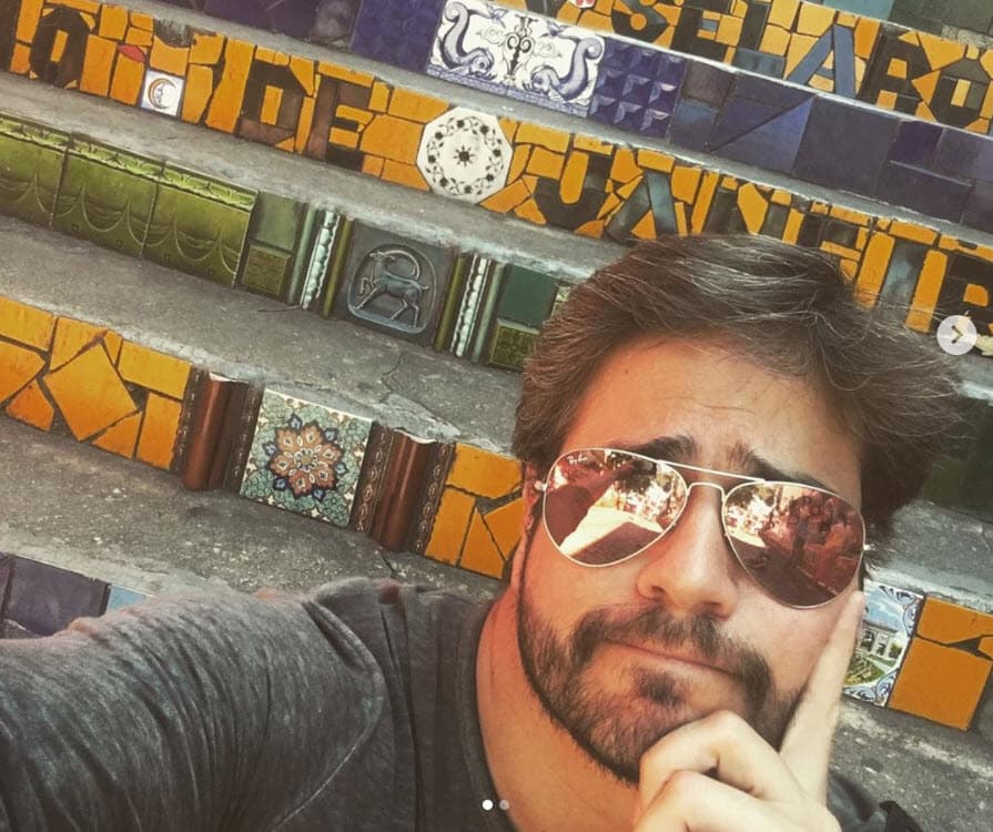 "Quiero ser un papá presente, me encantaría estar en todo", compartió con Andrade y Oliver, "llevo la mitad de mi vida trabajando, no creo que durante ese primer año o dos años sea más importante ir a trabajar que estar con mi hijo. Llevo 20 años planeándolo y organizándome para que eso sea posible".
<br>