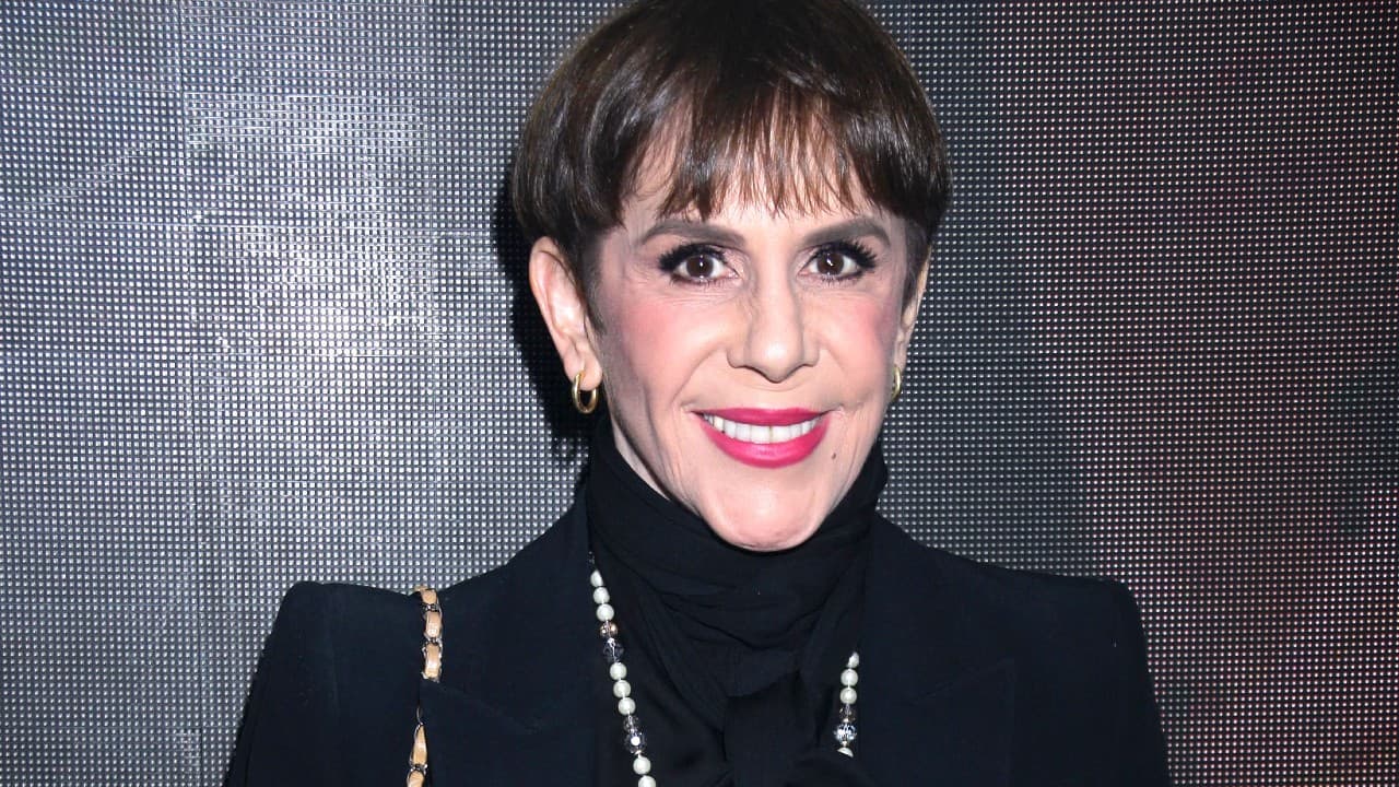 Rebecca Jones continúa mejorando: reportan que le retiraron los antibióticos y estaría sedada