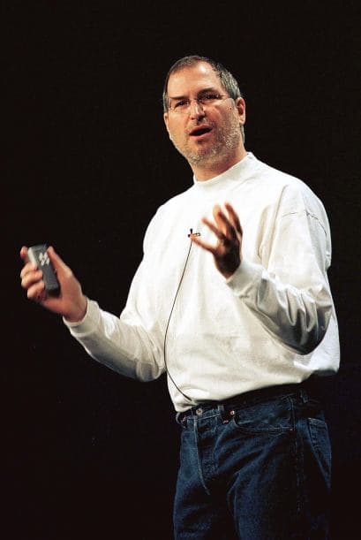 Isaacson opinó igualmente que Jobs creó la computadora Macintosh, el iPod, el iPhone y el iPad durante su brillante carrera "pero que no era el mejor gerente del mundo".