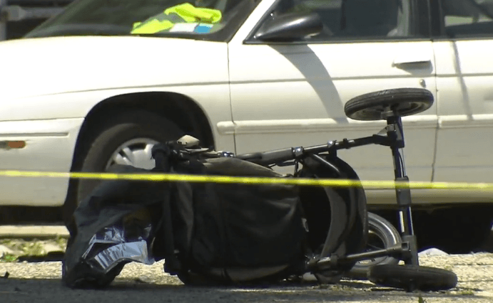 Con una camioneta robada un joven atropella y deja grave a una madre en Brooklyn