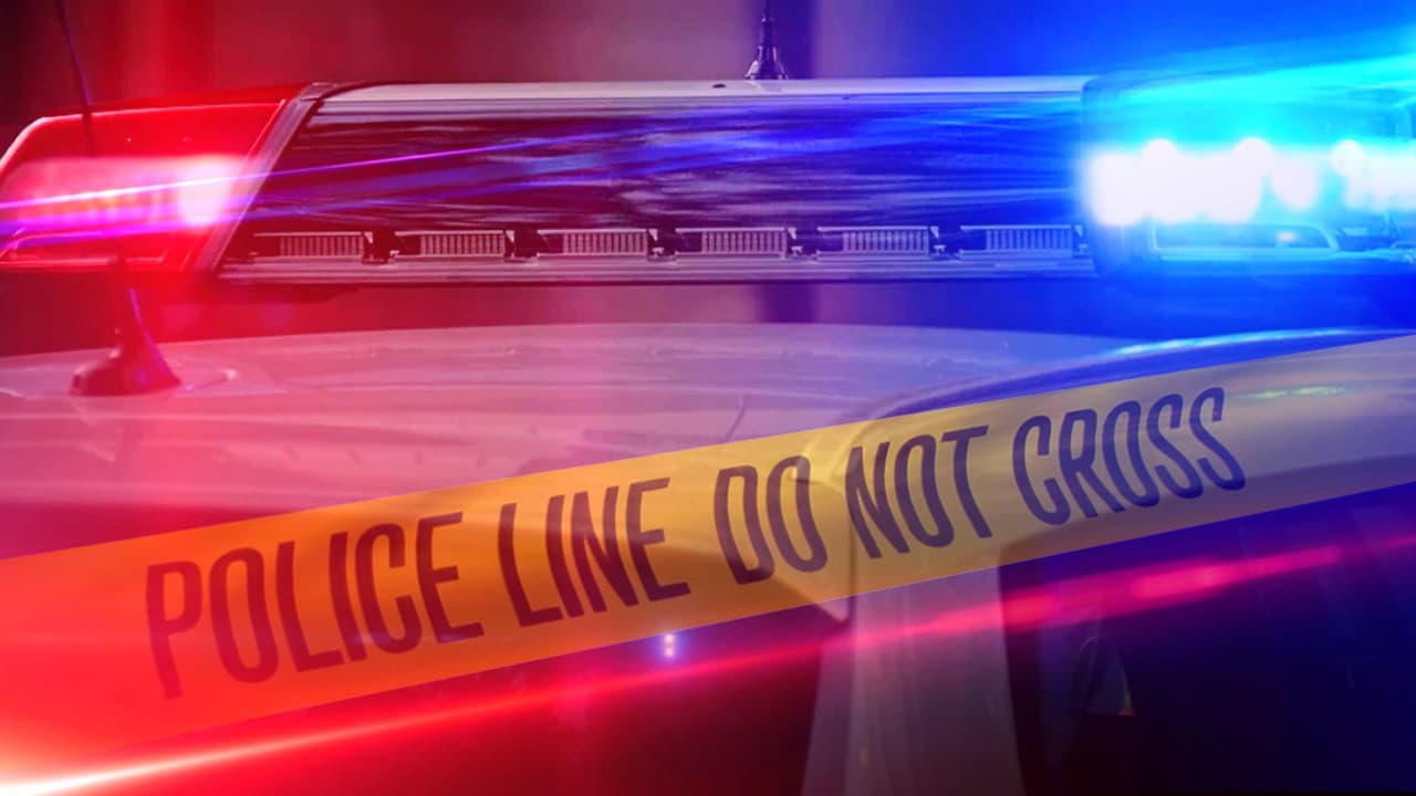 Discusión en casa de Belmont Gardens deja dos hombres heridos a botellazos