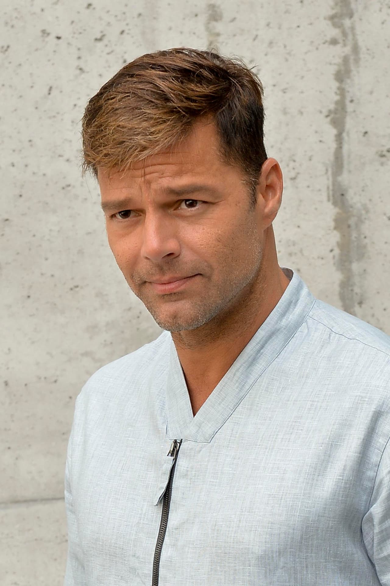 Con esa mirada matadora, cualquiera cae a sus pies.