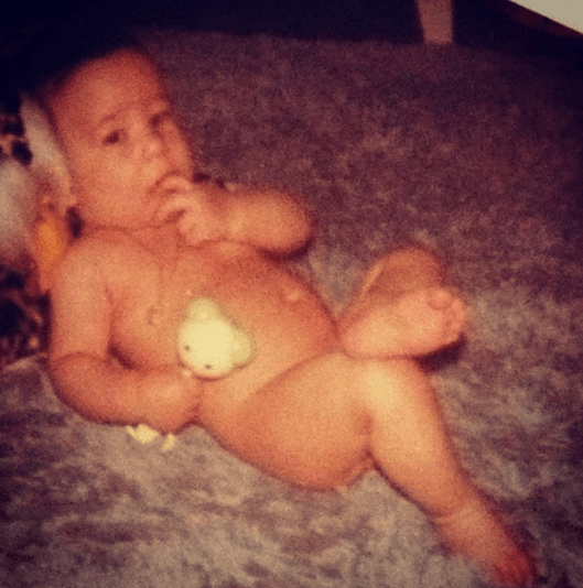 Carlos Calderón nació un 5 de octubre en la Ciudad de México.