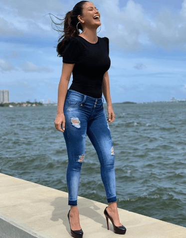 Esto como respuesta a la inquietud que ha visto en muchas mujeres, quien contastantemente le preguntan sobre la manera en que perdió peso tan rápido.