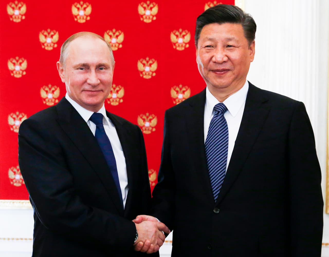 Rusia y China refuerzan lazos a través de videollamada; descubre de qué temas hablaron
