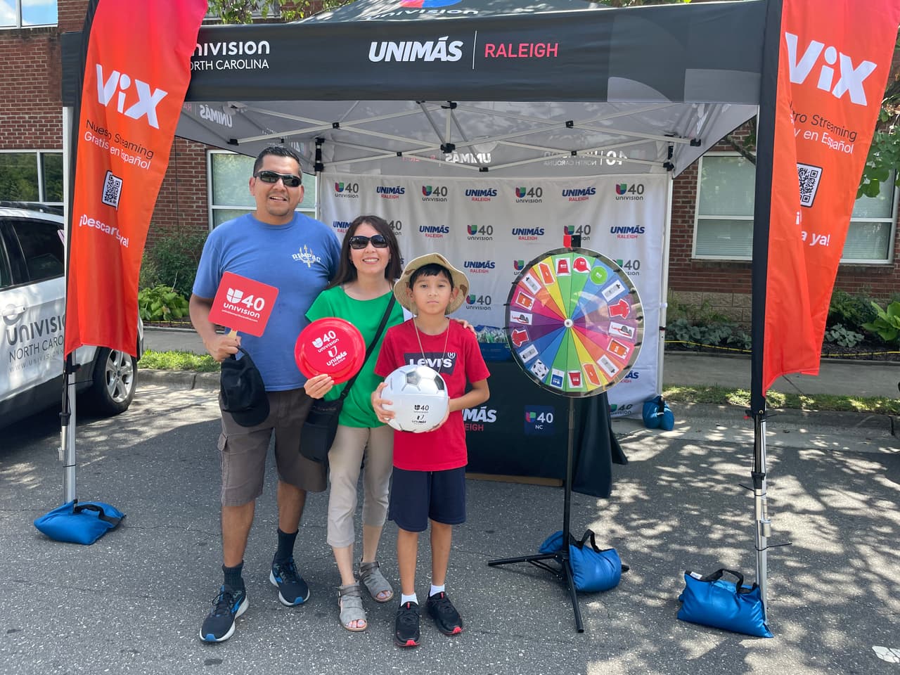 Conoce más sobre El Centro Hispano, 
<a href="https://elcentronc.org"><b>aquí</b></a>.