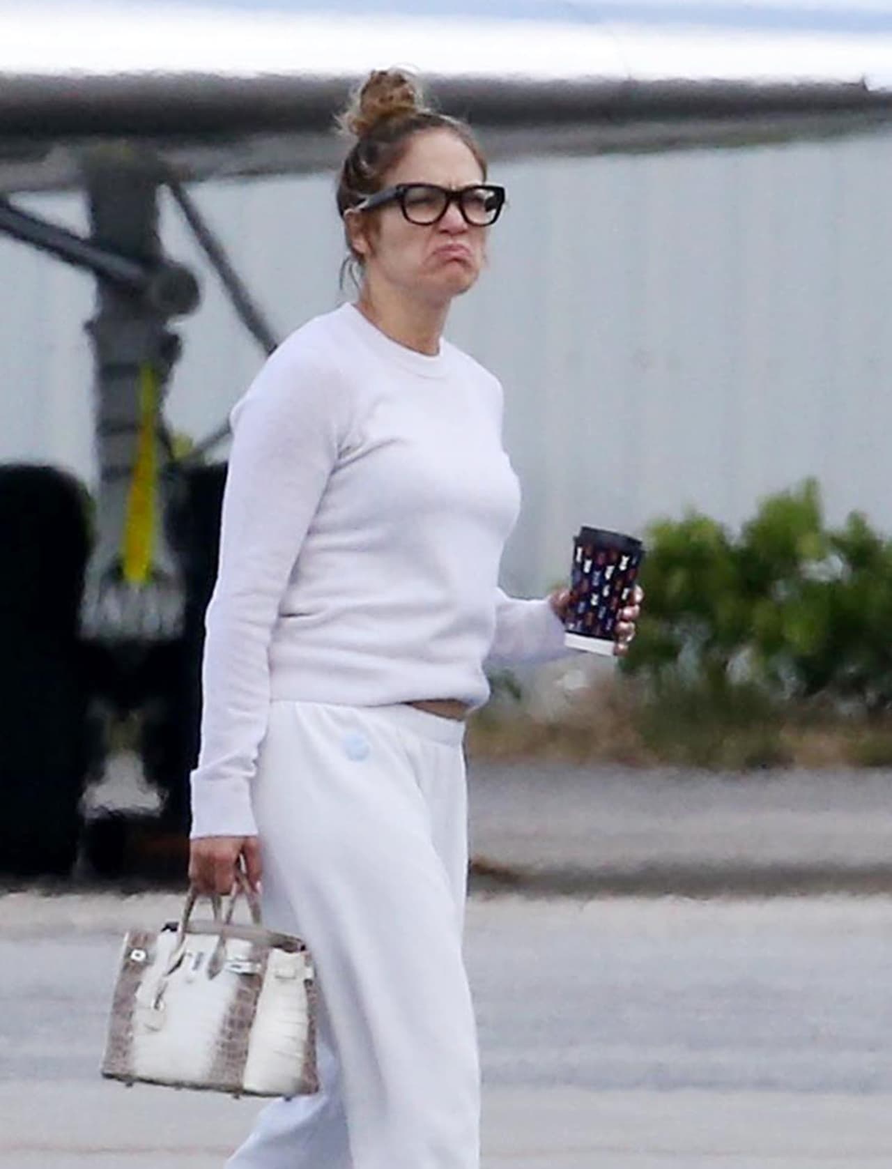 Y luego, hizo este gesto de desagrado.