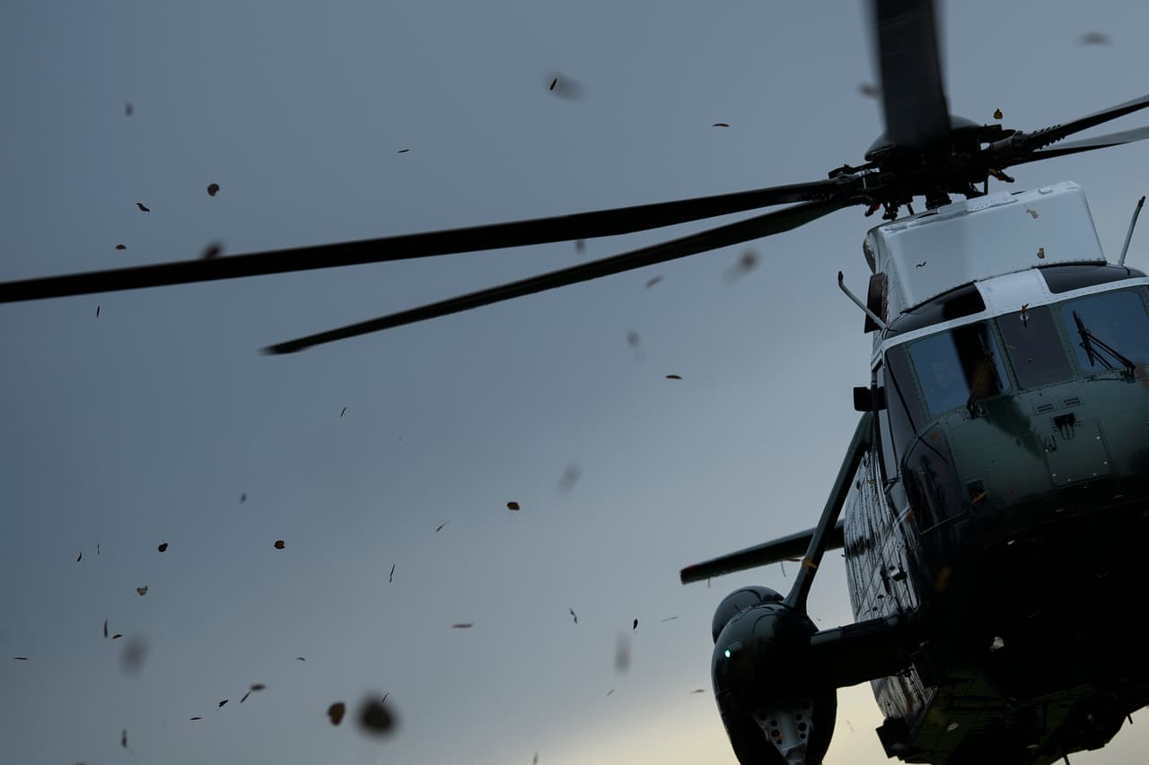 Imagen del Marine One mientras aterriza en la Casa Blanca.