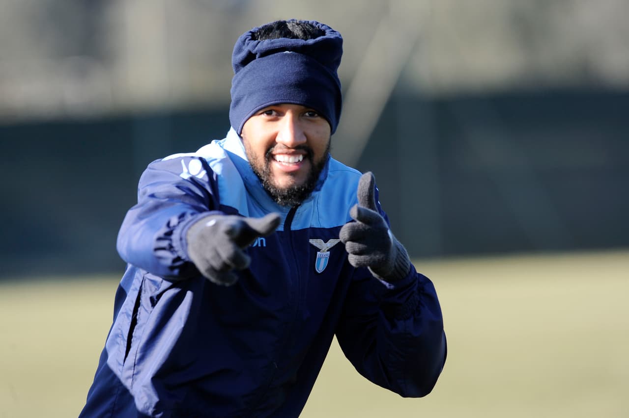 El defensa brasileño Wallace, con 22 años de edad y valorado en 8 millones de euros, es otra de las piezas en proyección para Mendes. El jugador tiene contrato con Lazio hasta 2021 y alrededor de él podría haber ofertas en el mercado de verano. Será decisión del central y su representante si lo intentan ahora o esperan a que su nombre sea más reconocido.