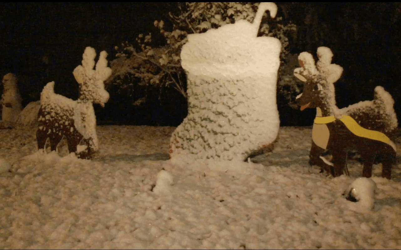 Un escenario muy realista para estos venados navideños.