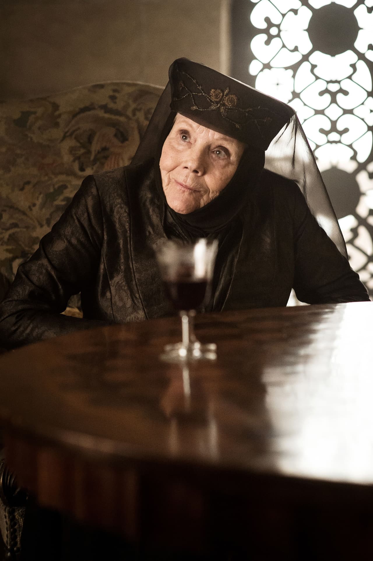 La actriz británica Diana Rigg, famosa por haber sido la esposa de James Bond en la cinta del 007 'Al servicio de su majestad' y por interpretar a Olenna Tyrrel en 'Game of Thrones', murió este 10 de septiembre a los 82 años.