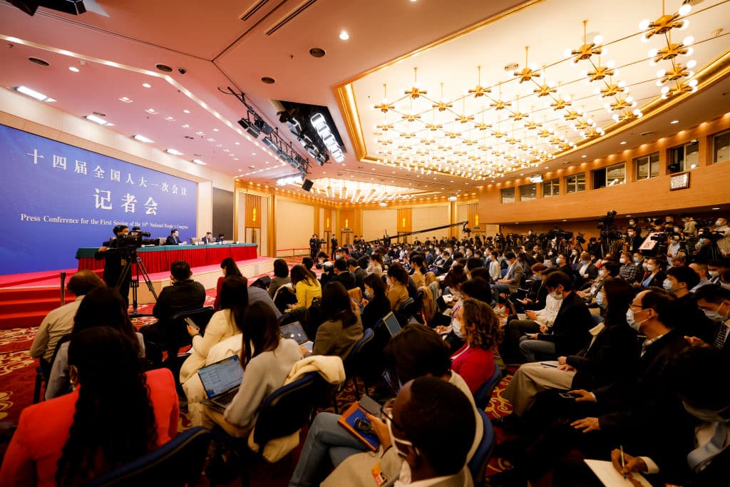 El ministro de Relaciones Exteriores, Qin Gang, respondió preguntas de periodistas chinos y extranjeros sobre la política exterior y las relaciones exteriores de China.