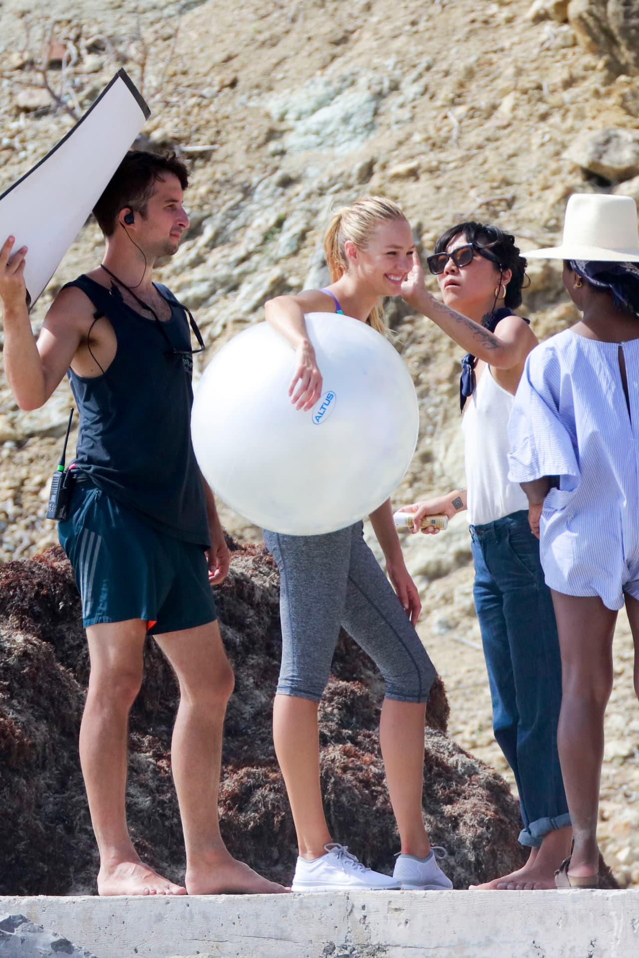Llegó el turno de jugar con una pelota.