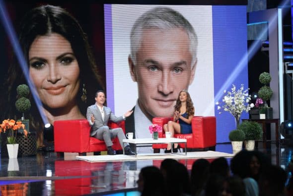 La gala arrancó con un homenaje a Selena. Las chicas se lucieron como nunca en unos retos que fueron diseñados para cada una de ellas. Mariana tuvo su propio show junto a Carlos Calderón, Francisca se robó el show con su personaje de Mela la Melaza, Clarissa se llevó senda ovación gracias a su merengue, Catherine imitó a JLo y Nathalia interpretó a Catalina Creel junto al actor Sebastián Ligarde. La hondureña Nathalia Casco ha demostrado ser imbatible en esta temporada de Nuestra Belleza Latina. Y es que al parecer no hay quien la baje del trono de la belleza. ¡Hasta a su BFF, Geisha, sacó de la competencia!