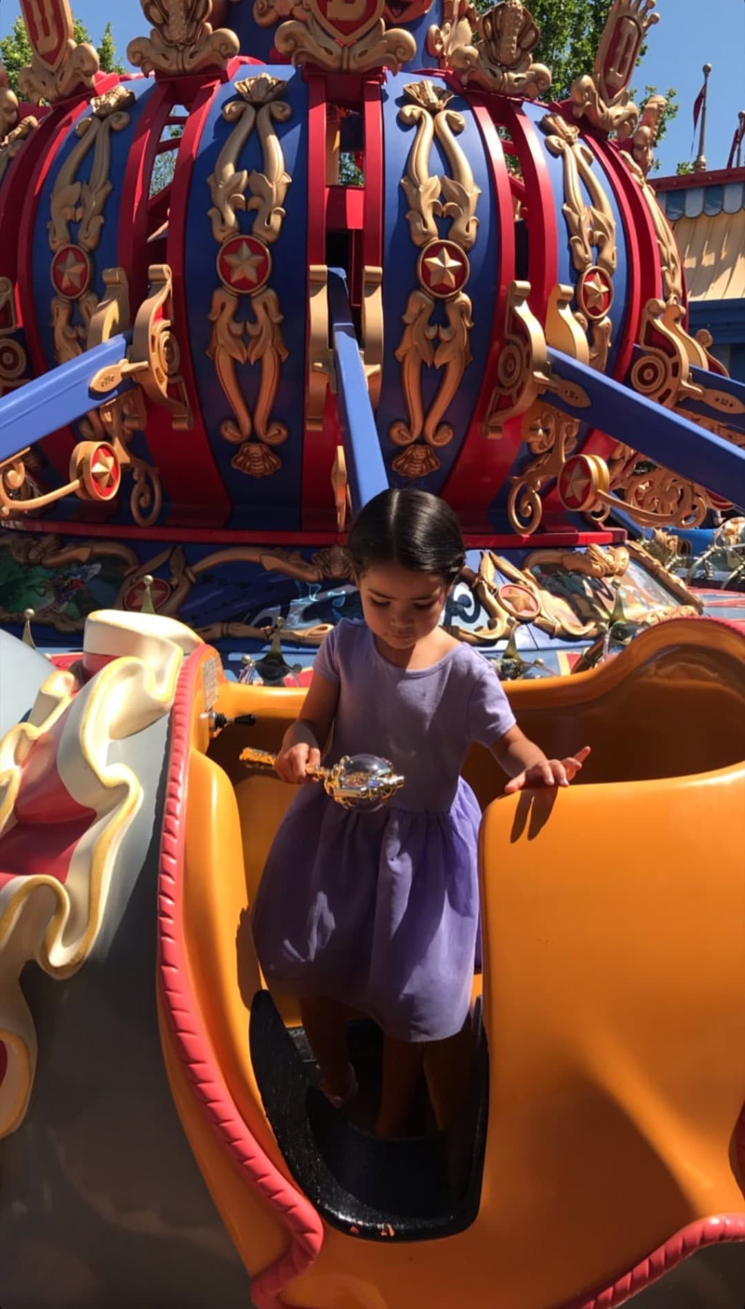 Mientras tanto, Giulietta continúo creando memorias que en el futuro le dirán, que para los ojos de sus padres, ella y Gael son seres que irradian magia.