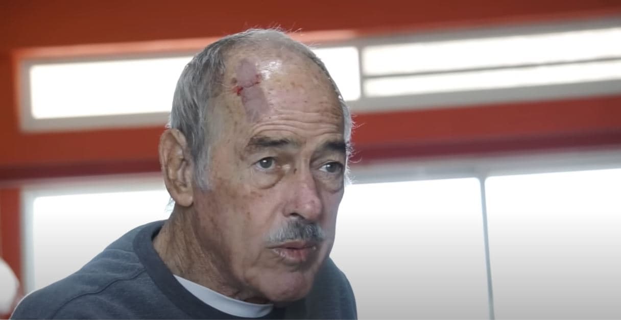 Fue durante una entrevista para TVyNovelas, publicada el 11 de julio, que el actor de 81 años, quien fue diagnosticado con cirrosis y ha sufrido diversas caídas, 
<a href="https://www.univision.com/famosos/que-paso-con-andres-garcia-suicidio">hizo la fuerte revelación por primera vez</a>. 
<br>
