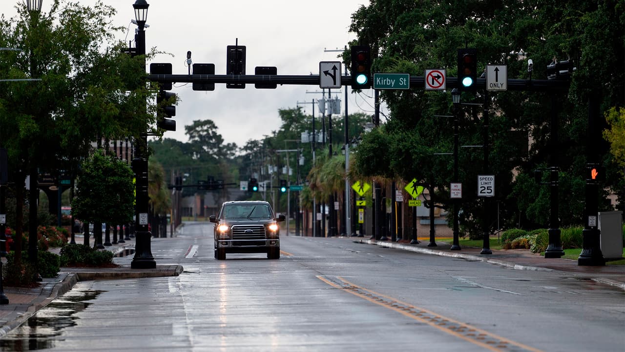 Galveston y Kemah luce cada vez más desolada al acercarse el
<a href="https://www.univision.com/temas/huracan-laura">huracán Laura </a>a las costas del sureste de Texas y Luisiana.