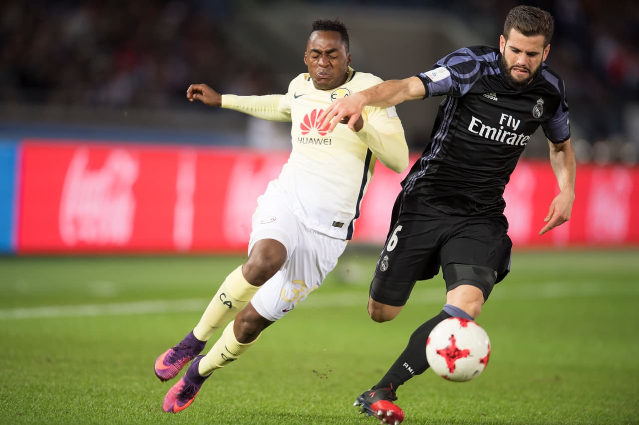 En la segunda parte los dos equipos administrarían la intensidad, América pese a estar abajo en el marcador mantuvo una postura defensiva, tratando de evitar un marcador de escándalo.