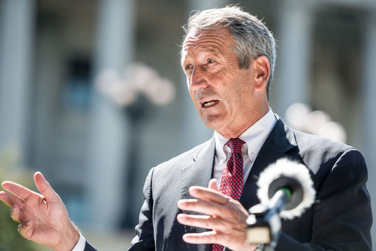 Sanford deja la campaña para quitarle a Trump la candidatura presidencial republicana aduciendo el "ruido" del 'impeachment'