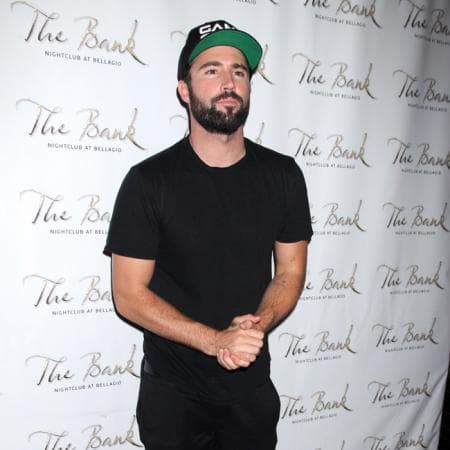 Brody Jenner realizó una publicación en su cuenta de 
<a href="https://www.instagram.com/p/B1O_RA7hZbF/" target="_blank">Instagram,</a> fechada el 16 de agosto de 2019, en la que explica cómo y por qué fue su ruptura con Kaitlynn, y de paso, defiende las decisiones de su ex.