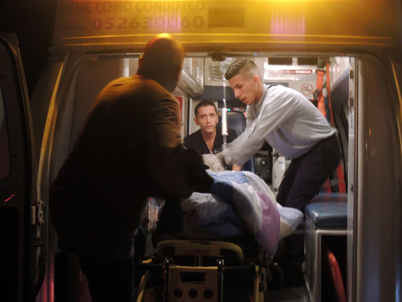 Además de los 413 muertos, el potente sismo dejó más de 2,068 heridos y seis provincias afectadas.